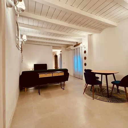 Apartment Collegio Di Spagna The Place